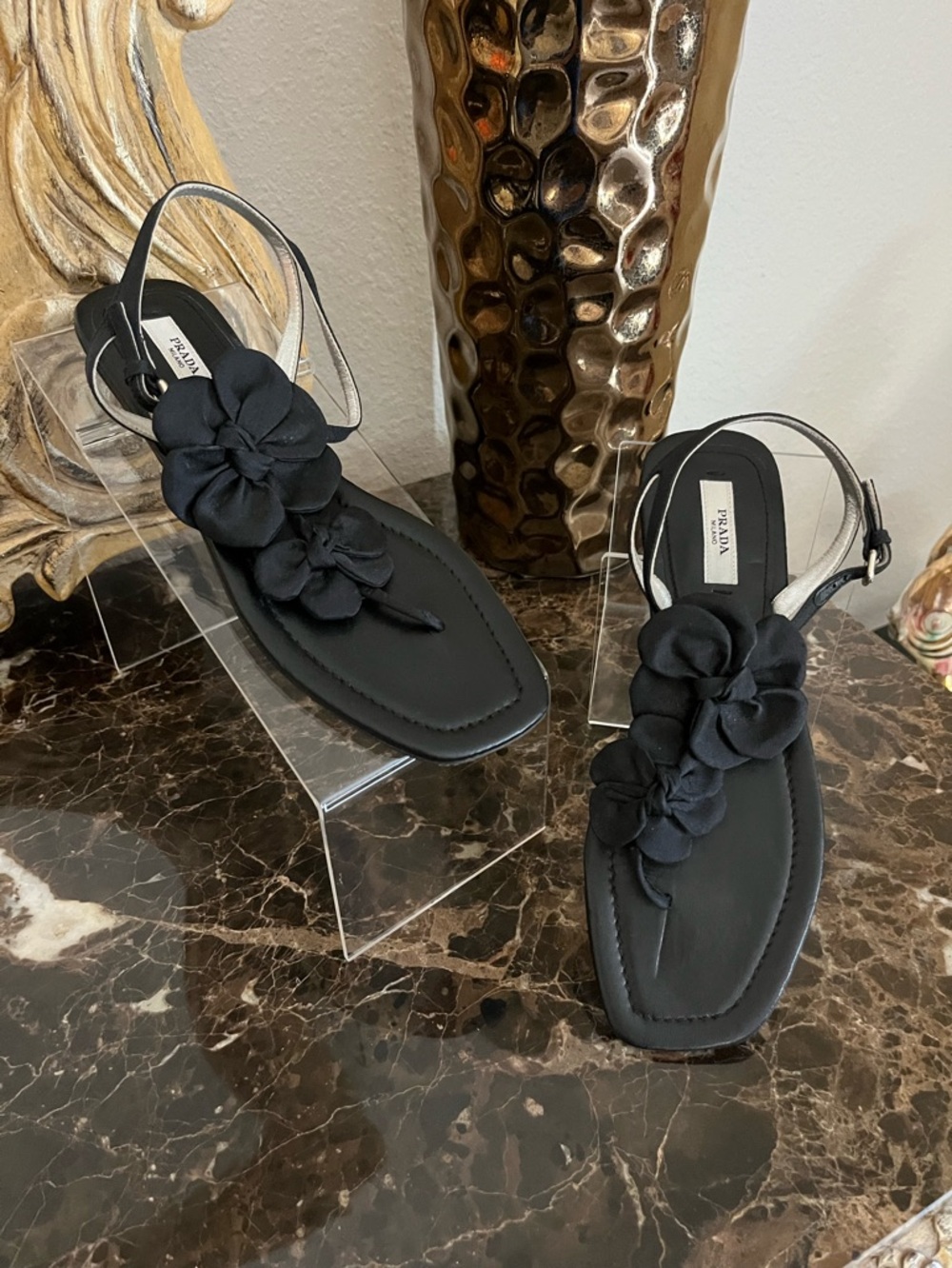 Prada Milano Black Leather Sandals w/Floral Design. Size IT37/US7